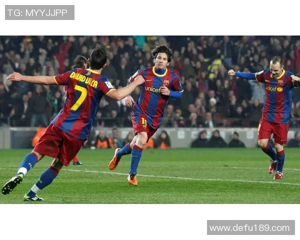 帅气出场足球明星视频展现运动魅力与风采的精彩瞬间 帅气出场足球明星视频展现运动魅力与风采的精彩瞬间