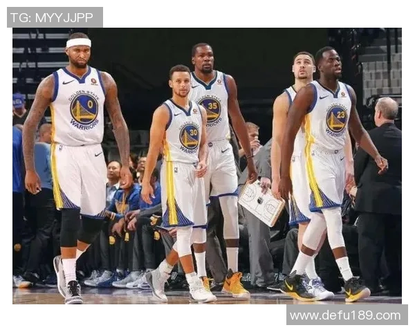 重庆篮球队与南京篮球队赛后复盘分析双方状态及表现对比 重庆篮球队与南京篮球队赛后复盘分析双方状态及表现对比